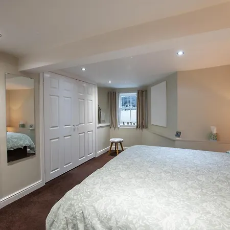 アパート 25 Church Street